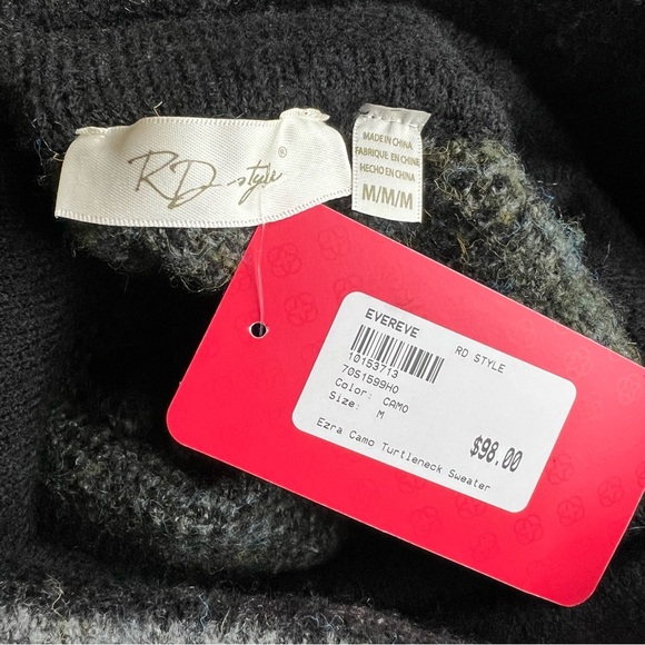 RD STYLE Ezra Camo Turtleneck Sweater - Picture 7 of 8